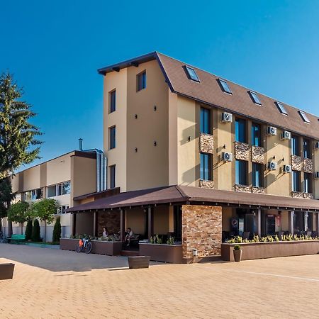 Ymy Hotels Targu Jiu Târgu Jiu Exterior foto