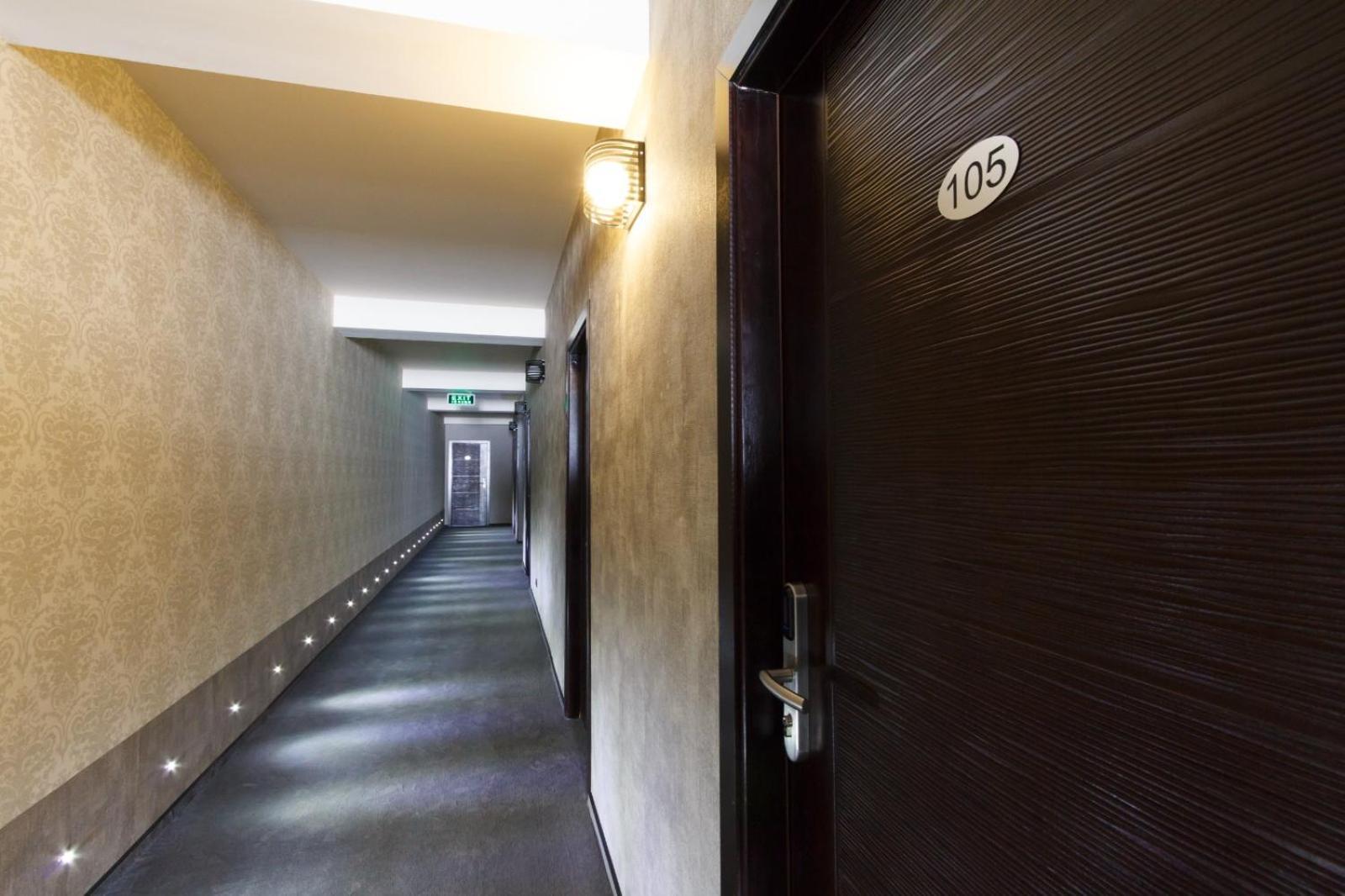 Ymy Hotels Targu Jiu Târgu Jiu Exterior foto